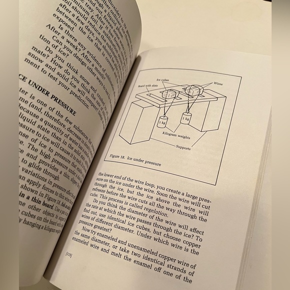 NWT MORE IDEAS FOR SCIENCE PROJECTS BOOK. - Picture 4 of 7